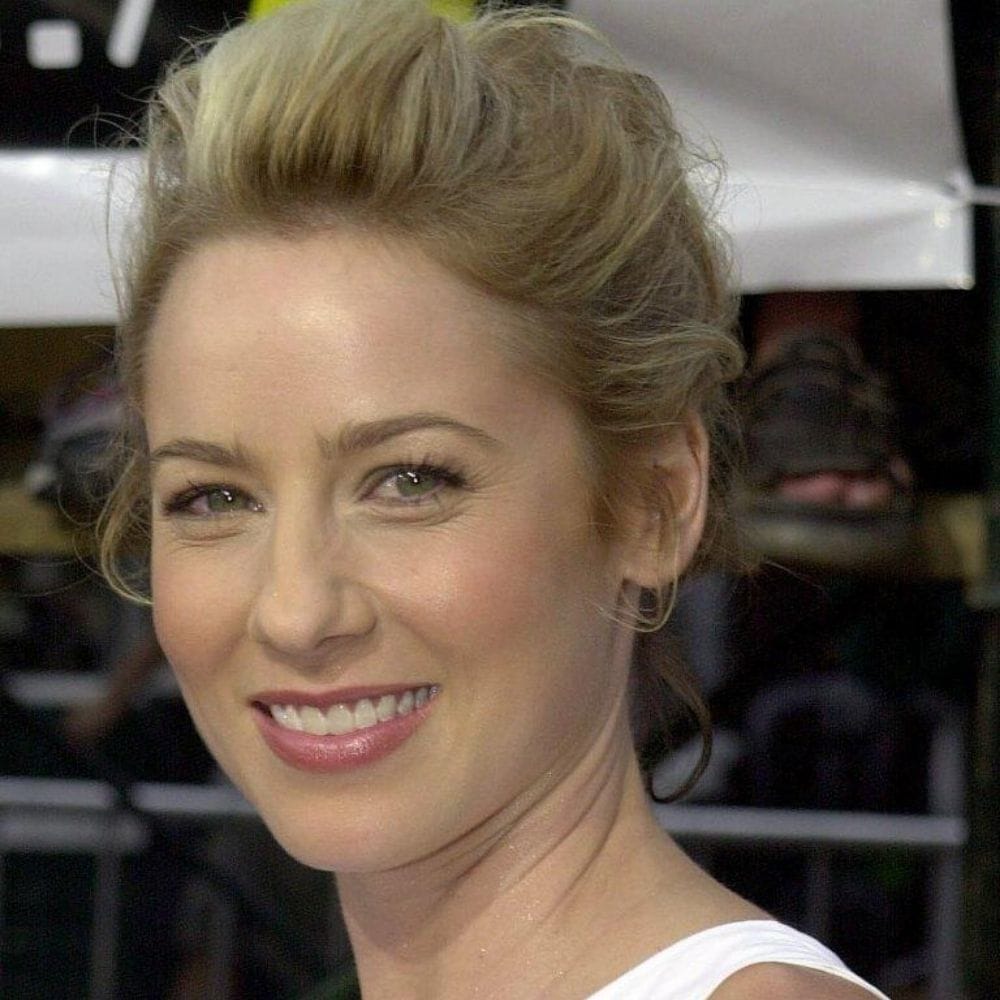 Hot traylor howard Get to
